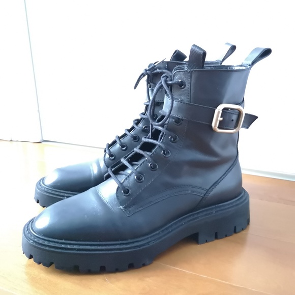 *SOLD* Leather track ankle boots Zara - Picture 4 of 11